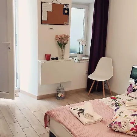 Studio Apartment Legcevic Kastela Exterior photo